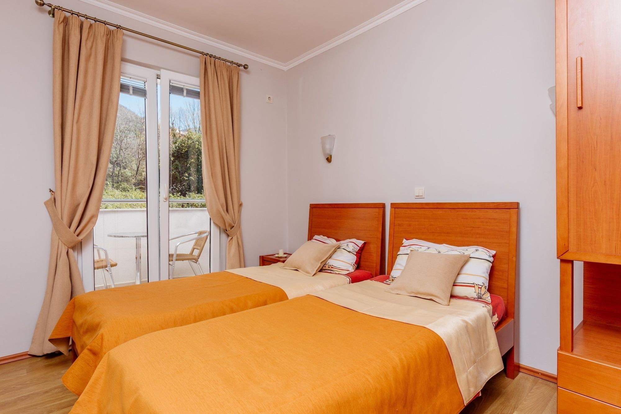 Apartments Perper Tivat Exterior foto