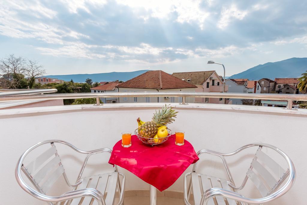 Apartments Perper Tivat Exterior foto