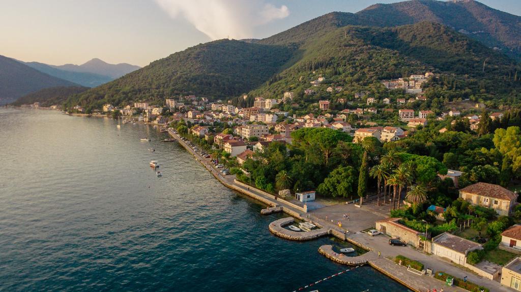 Apartments Perper Tivat Exterior foto